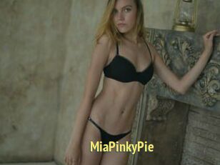 MiaPinkyPie